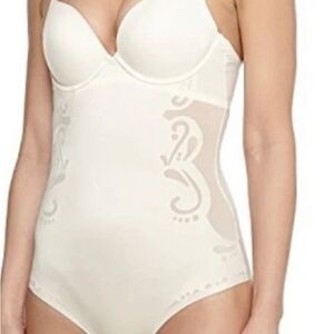 SPANX Women’s Haute Contour Deco Sweetheart Panty Body Black